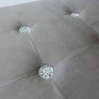 Banc coffre effet velours captionné strass