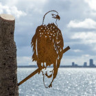 Oiseau sur pique aigle en acier corten
