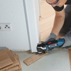 Outil multifonctions découpeur-ponceur 18v livré avec 2 batteries 4ah li-ion en coffret l-boxx gop 18 v-ec bosch 06018b0000