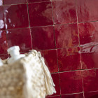 Zellige carrelage marocain - rouge lie de vin 5x5 cm (vendu par plaque de 30x30 cm)