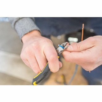 Mini pince coupante diagonale d'électricien 110mm FATMAX - FMHT0-80518