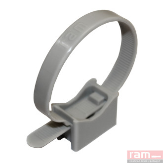 100 RAMTUB® 16/32 + 100 P pour gaines et tubes avec 100 patte à vis