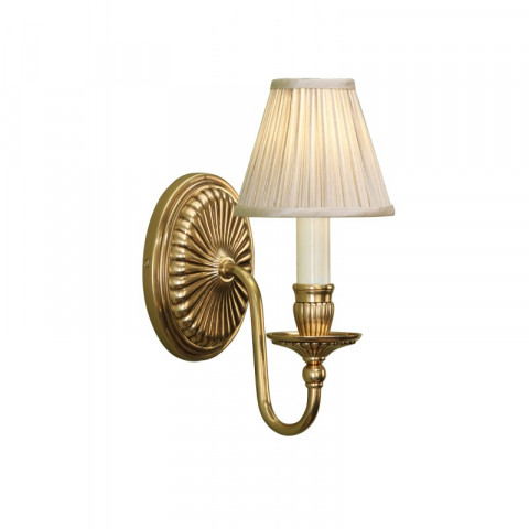 Applique fitzroy laiton, bougie couleur ivoire, abat-jour simili soie beige
