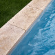 Margelle de piscine 61x33x5cm travertin beige mix 1er choix bord droit 