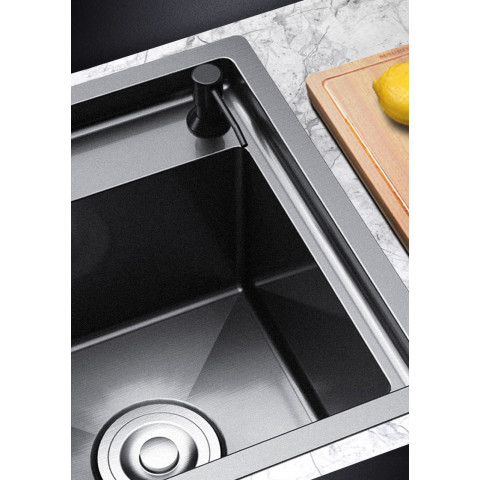 evier en inox noir a encastrer avec un egouttoir distributeur de savon 68 x 45 cm distriartisan