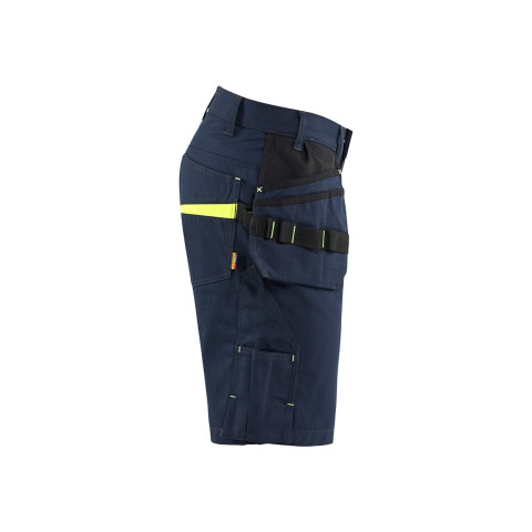 Short maintenance avec poches flottantes 14941330 - Couleur et taille au choix