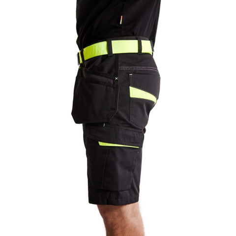 Short maintenance avec poches flottantes 14941330 - Couleur et taille au choix