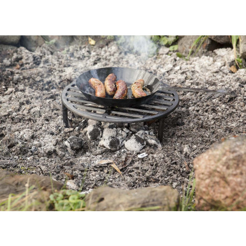 Grille en métal feu de camp