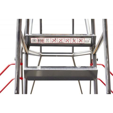 Escabeau roulant à immobilisation automatique charge 150 kg 11 marches ht travail 4540 mm