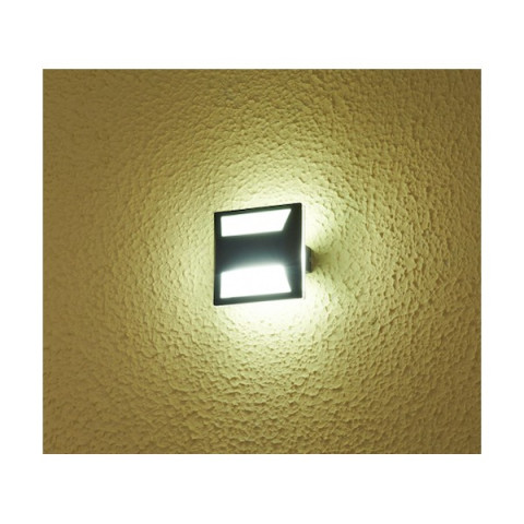 Applique murale led pyramidal 3 watt (eq. 30 watt) - Couleur eclairage - Blanc chaud 3000°K