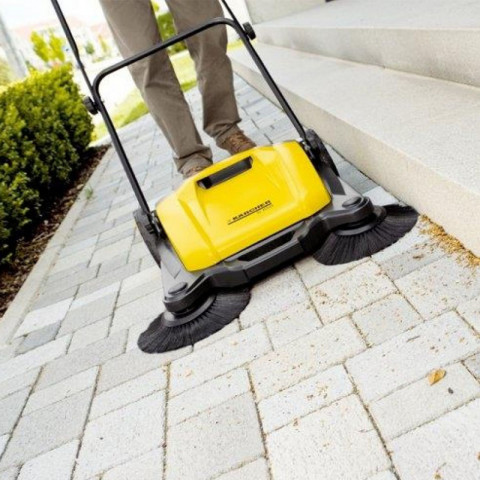 Balayeuse karcher s650 2en1 mecanique pour déchets secs et humides 3 brosses bac 16 litres surface de travail 1800m2/h