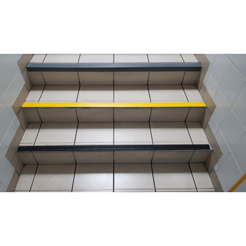 Nez de marche antidérapant souple autoadhésif WATTELEZ noir 50x3000mm - 604009NADH