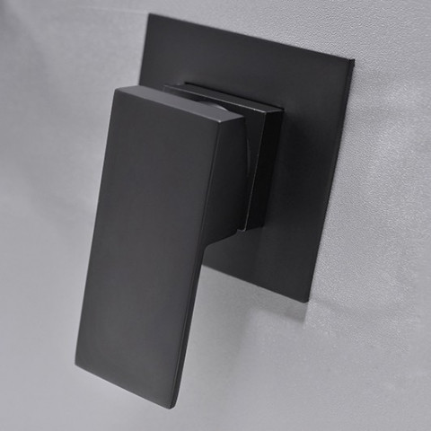 Robinet lavabo mural sophistiqué à poignée unique en noir solide