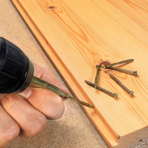 Vis de pose pour planchers en bois massif acier zingué bichromaté 3,5x45 boîte de 500 pièces